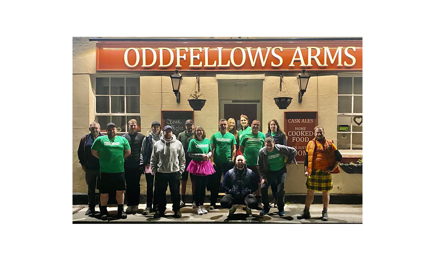 Oddfellows Arms raise over £7000 for Macmillan Cancer Support